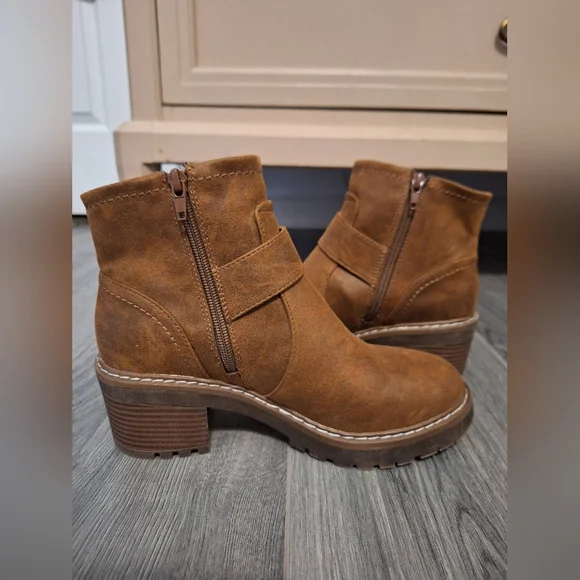 SM New York brown boots Size 6 1/2 - Picture 5 of 8
